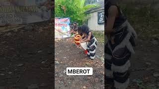 serunya Mbah win \u0026 crew ndadi