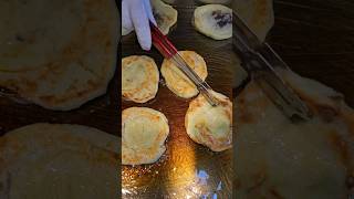 아저씨가 만든 추억의 천원호떡! 맛과 립서비스까지 시장입구에서 다잡다#shorts korean street food