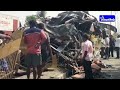 ஆம்பூர் அருகே லாரி மீது வேன் மோதி கோர விபத்து 4 பேர் உயிரிழப்பு ambur vanaccident lorry