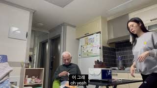 Alzheimer's dementia my daddy. vlog 아빠와나. 막내딸의 생일날 아빠와 케익켜기 치매아빠의 먹방하루