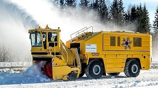 World's Largest Self Propelled Snow Blower - Overaasen TV 2200