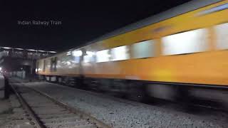 12309 Patna Tejas Rajdhani Express at Full Speed🔥 | Indian Railways | Train Videos