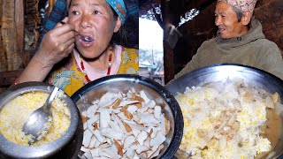 chayote roots curry and rice by jungle man and his wife in their shed || @junglefamilycooking