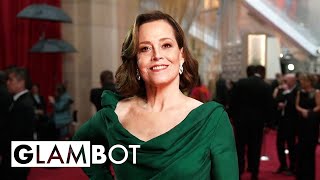 Sigourney Weaver GLAMBOT: Behind the Scenes at Oscars | E! Red Carpet & Award Shows