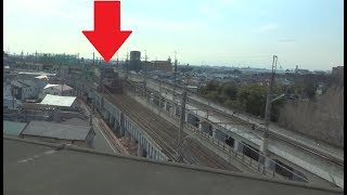 中浦和駅付近で武蔵野線と立体交する北陸新幹線下りあさまE7系の車窓