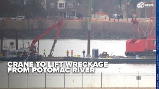 Crane to aid Potomac River wreckage recovery after deadly midair plane-helicopter crash