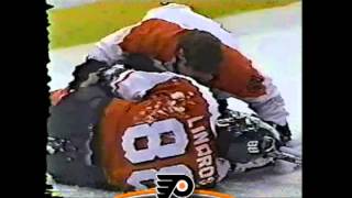 Oct 28, 1995 Todd Bertuzzi Injures Eric Lindros Philadelphia Flyers vs New York Islanders