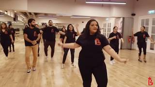 Easy Wedding Choreography - Oh Ho Ho Ho - Hindi Medium - Punjabi Song / Riya Berry Choreography