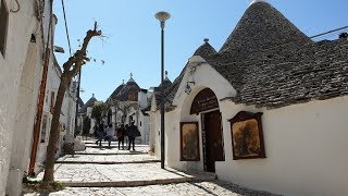 【意大利】蓝天下可爱的白色蘑菇村 World Unesco - Trulli of Alberobello, Italy