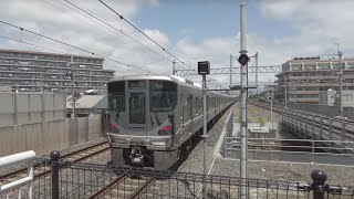 JR総持寺駅 207系S25＋T7 普通 宝塚行＆225系U5＋I1 快速 米原行 2024.08.17