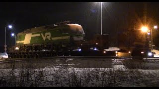 Wrecked Vectron Sr3 3309 on a trailer