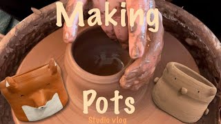 Making animal pots | Chill pottery day | Studio vlog