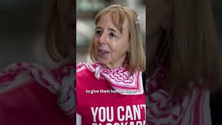Activist confronts US Senator over Cuba, during interview