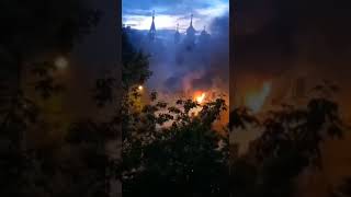 ПАЛАЄ! В Москві загорівся храм Петра і Павла