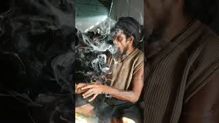 No Smoking.....  புகை பிடிக்காதீர்.....