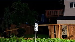Driver crashes into fence, fire hydrant in Edmonds