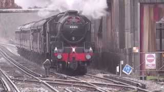 44871 and 45407 through Botley(Hants) on 14/12/13.