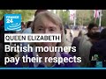 Tears as British mourners pay respects to Queen's coffin • FRANCE 24 English