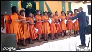 Banja loyera choir 1.  kumwamba kuli chimwemwe