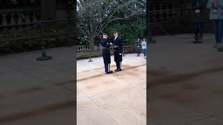 Guard fails inspection at The Tomb of The Unknown Soldier