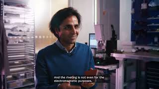 Gapwaves waveguide technology