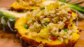 今日的美味，好看又好吃的菠萝饭，有颜值还简单。good-looking and delicious pineapple rice is simple in appearance.