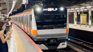 E233系0番台トタT71編成が四ツ谷駅に到着するシーン（2079T）2022.8.6