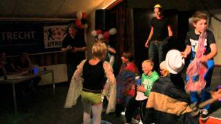 GL Pupillenkamp 2013 Bonte Avond: Groep 8 - Waterlelies