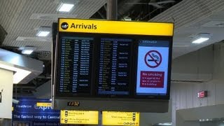 Athletes arrive in London, airport under pressure