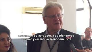 Почна гласањето за двојните избори, гласаат болните, немоќните и затворениците