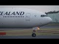 air new zealand boeing 777 300er zk okv landing at narita 34r nrt rjaa 成田空港 ニュージーランド航空