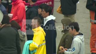 S.KOREA:PARENTS AWAIT NEWS BY THE BAY