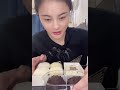 【爱美食的小白白 吃播】雪媚娘雪胖子局 这个雪媚娘看起来就奶味十足的感觉呀～