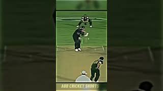 Wasim akram reverse swing with old ball 😮 #shorts #viral #cricket #sg #ipl