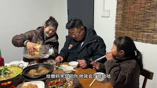 辞旧迎新，祝愿所有的兄弟姐妹们新年快乐身体健康2025发大财