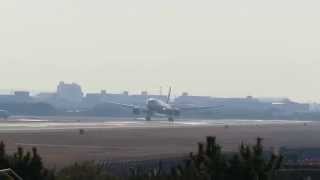 JA742A ANA B777 RWY32L LD40312