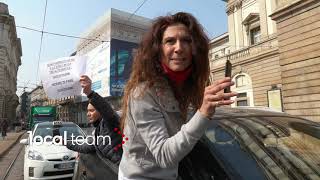 Milano, la rabbia dei tassisti. Proteste contro Draghi: \