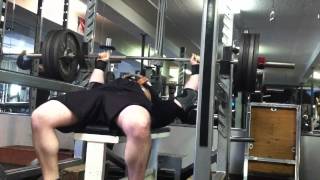 Bench press 405lbs x 1