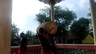 ដល់ម៉ោងហើយញាតិញោម(ទូងស្គរ)