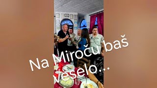 @RadiobiserAt Traje veselje na Miroču... #selo #truba #trompeta #restoran #pevacica #pevač #kafana