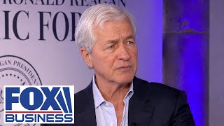 Jamia Dimon BLOWS UP when confronted over crypto rules