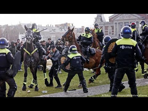 Netherlands: Thousands Protest In Amsterdam Against Dutch Coronavirus ...