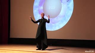 The art of being yourself Caroline McHugh TEDxMiltonKeynesWomen Spanish AI Dub
