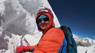 Descendiendo de la cumbre del Nevado Alpamayo