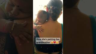 తన అమ్మమ్మ ని ఆశ్చర్య పరిచిన చిన్నారి | look at how she’s patting her grandmother 😍🥰♥️ #viral