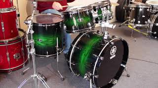 Yamaha Live Oak Custom in Emerald Shadow 22, 10, 12, 16