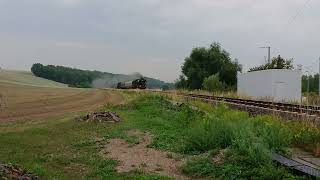 41 1144 mit 52 1360 bei der Einfahrt in Gößnitz