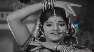 అల్యూడొచ్చాడు (1976)