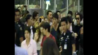 120802 SNSD Tiffany \u0026 SJ Siwon @ Suvarnabhumi Airport