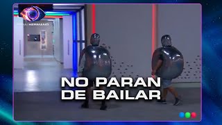 Luca y Brian, disfrazados de bolas de disco, no tienen descanso - Gran Hermano